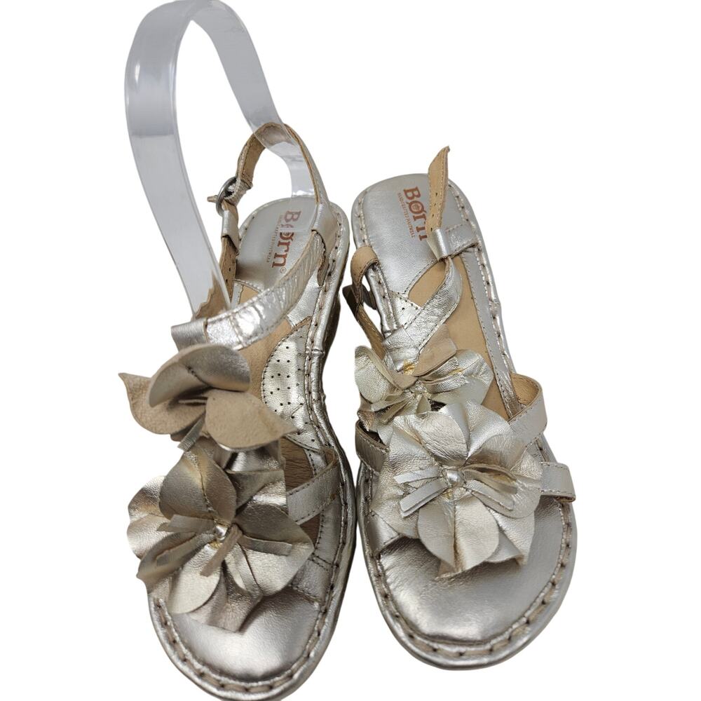 Born 7 Silver Metallic Flower Wedge Sandal Comfort Leather Boho Coastal Casual - Picture 5 of 5